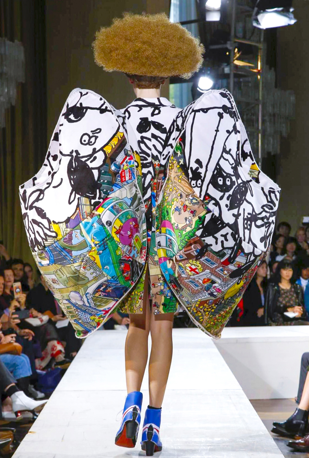 COMME des GARÇONS