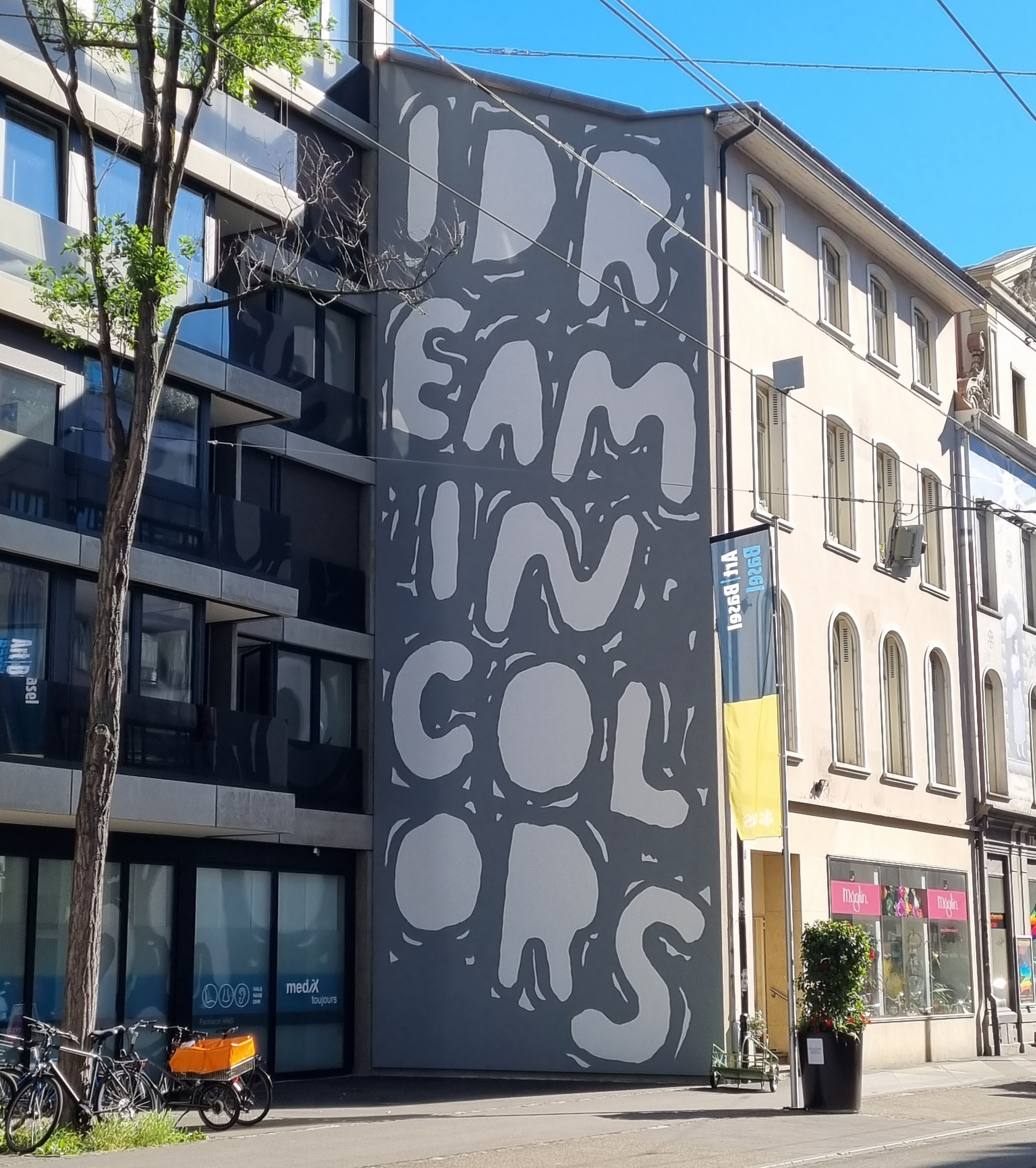 I Dream In Colors - Walldrawing in Basel